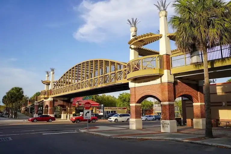Apopka bridge downtown exterior