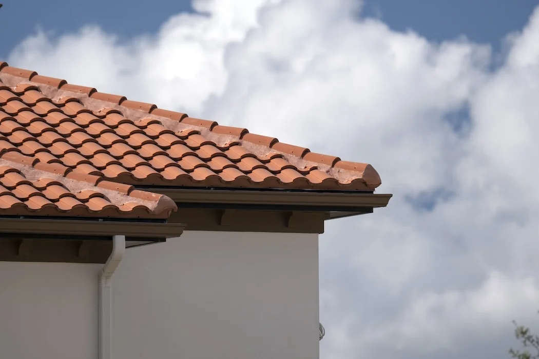 Commercial roof tile cleaning in Orlando