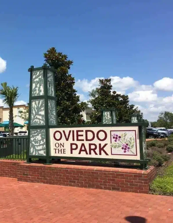 Oviedo on the Park sign