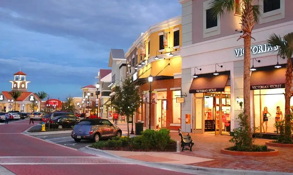 Winter Garden shopping district at dusk