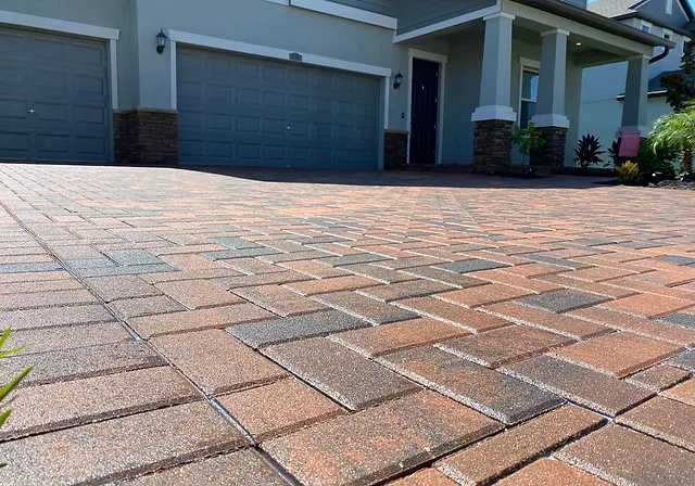 Residential paver sealing service in Orlando